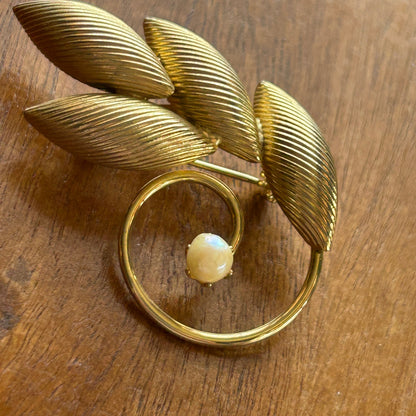 Vintage Gold Tone Ribbed Leaf & Spiral Brooch | Faux Pearl Accent Swirl Pin