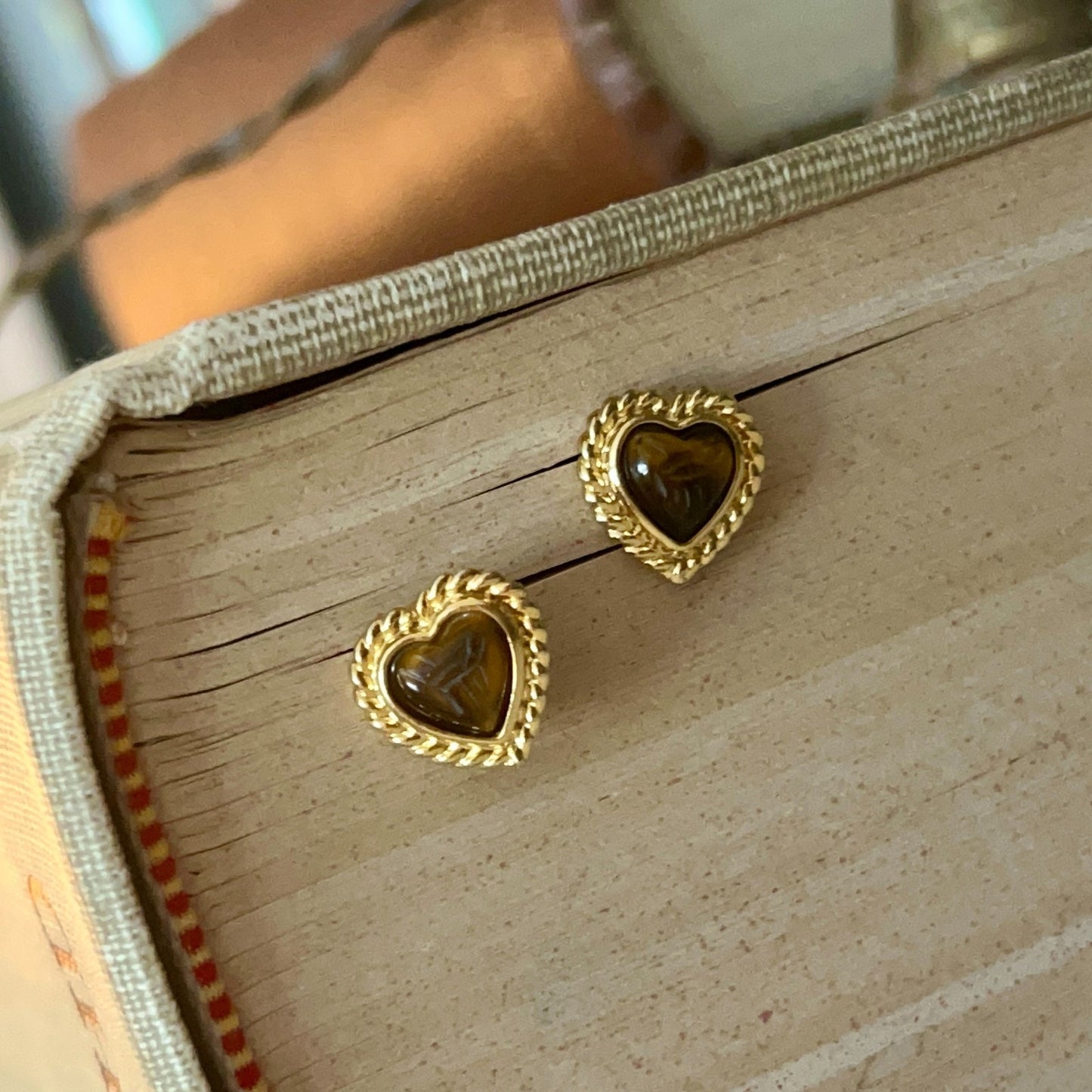 Heart-Shaped Tiger’s Eye Stud Earrings, for Pierced Ears, Gold-Tone Surround