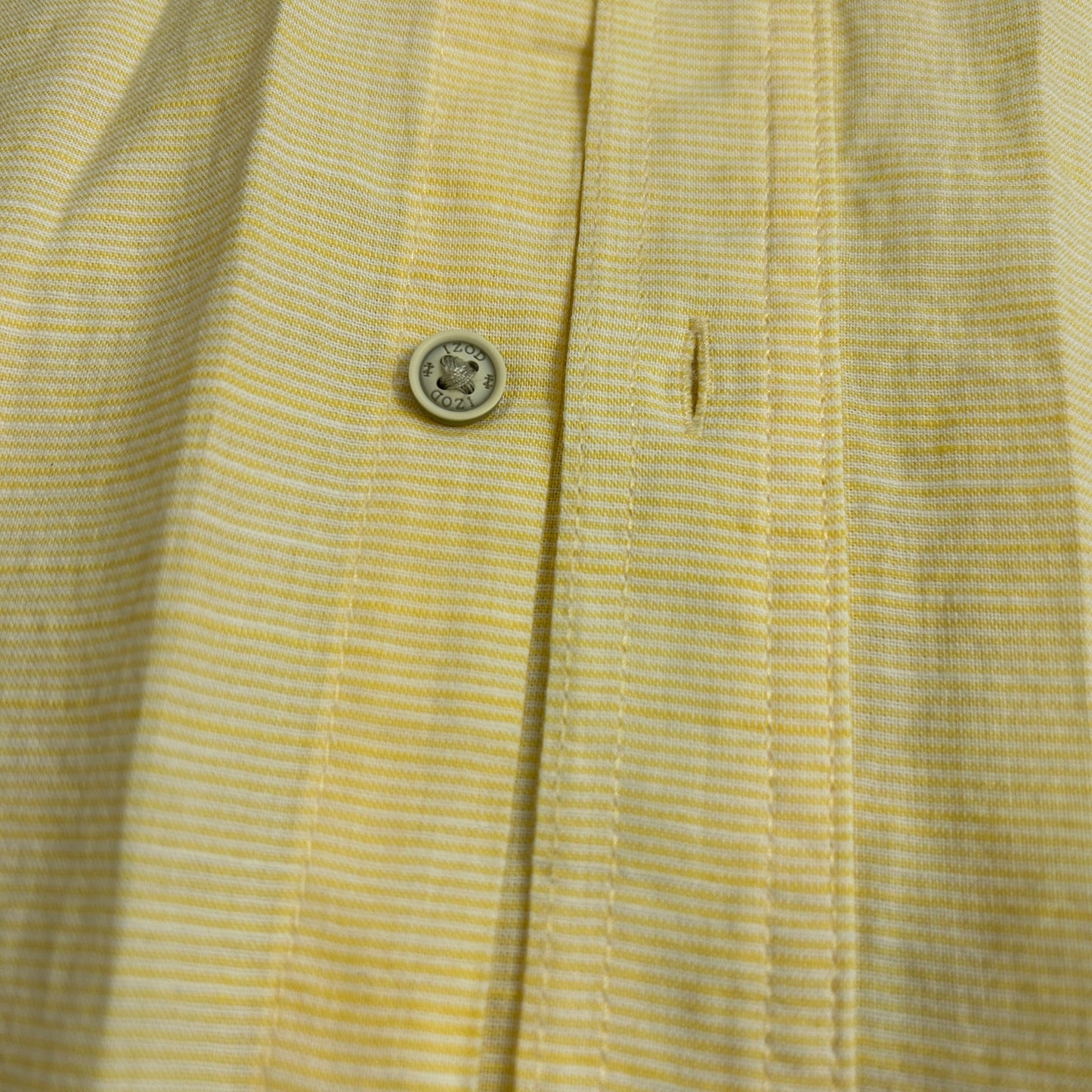 IZOD Saltwater Men’s Short Sleeve Button Down Shirt, Pastel Yellow, Size Medium