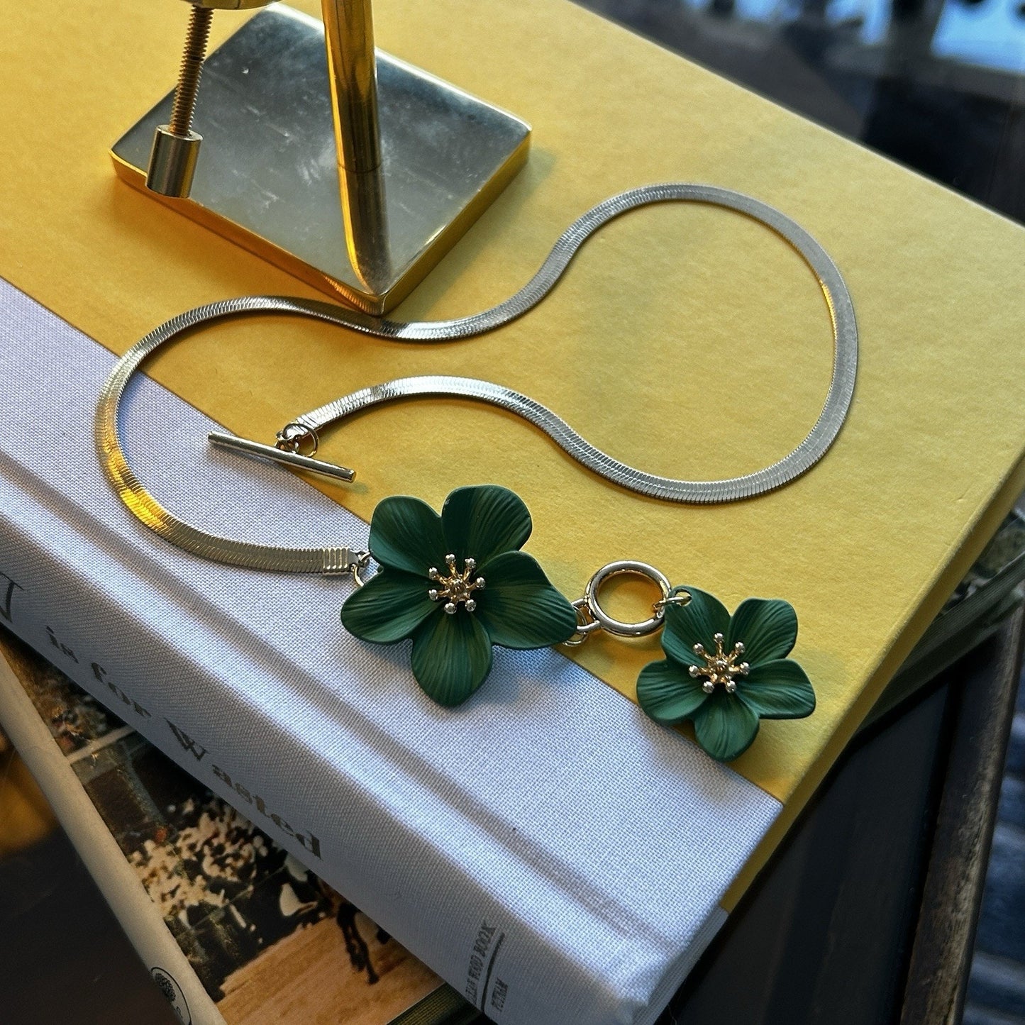 Green Floral Snake Chain Necklace with Toggle Closure and Flower Pendant