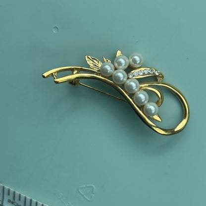 Vintage Faux Pearl & Rhinestone Swirl Brooch | Gold-Tone Floral Spray Pin