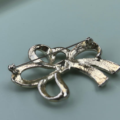 Vintage Silver Tone Ribbon Bow Brooch Polished Fluid Design Statement Pin