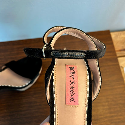 Betsey Johnson Black Velvet Glitter Platform Heels Size 7.5