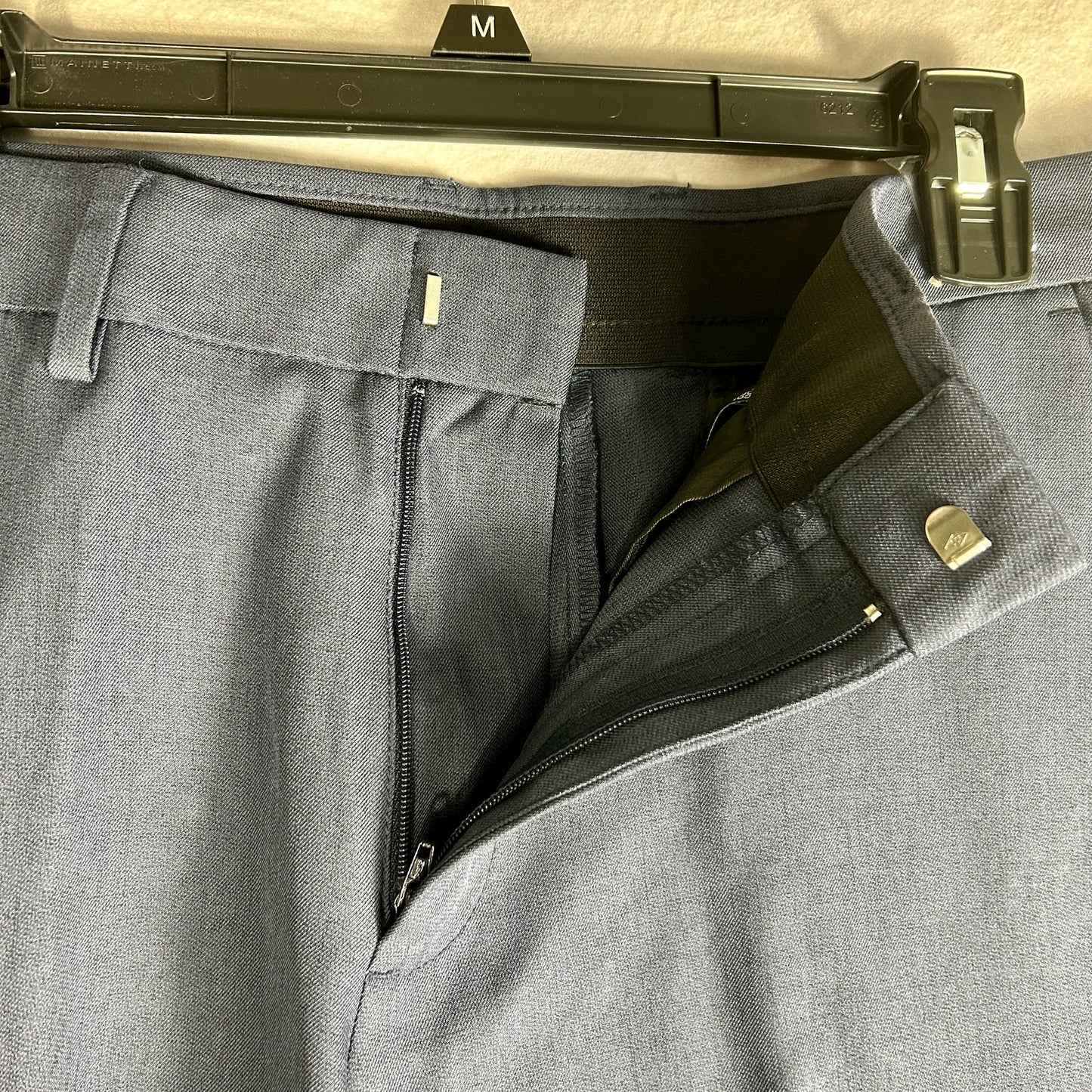 NWT Haggar Men's Super Flex Waistband Dress Pants, 32x30 Navy Blue, Straight Fit