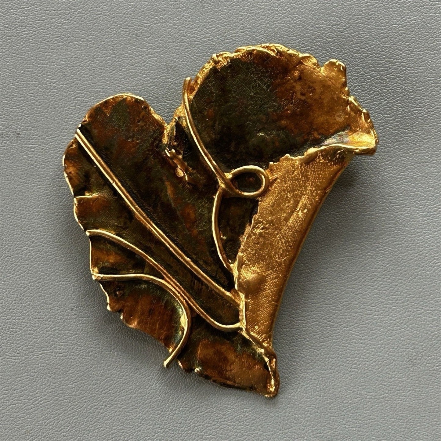 Gold-Tone Metal Heart Leaf Brooch Pin/Pendant Nature Theme 2.5 Inch